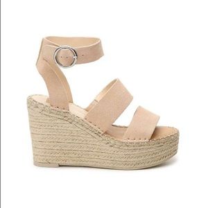 DOLCE VITA | Super cute *NWOT* Shae Wedges (sz 9)